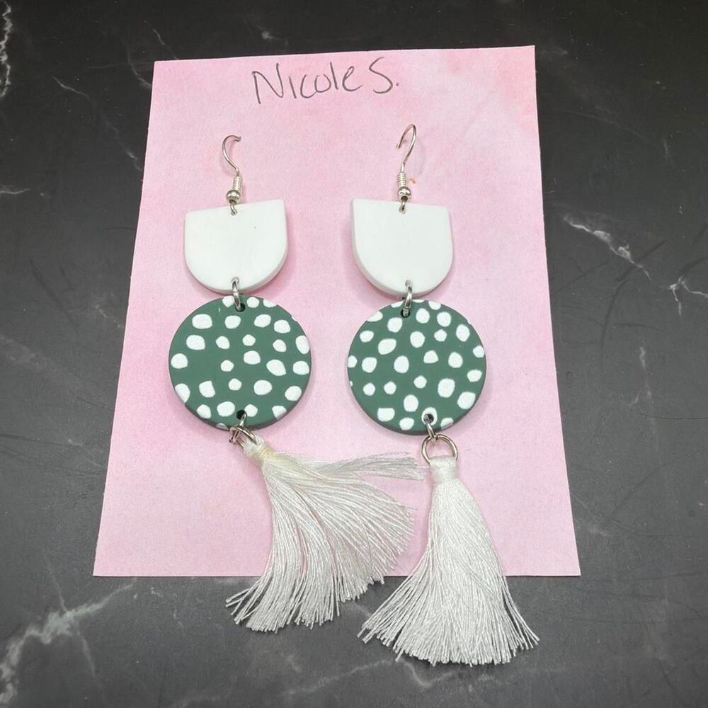 Unbranded Women's White and Green Jewellery